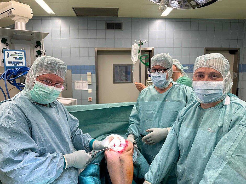 Bild zur Newsmeldung: Knie OP Keramik