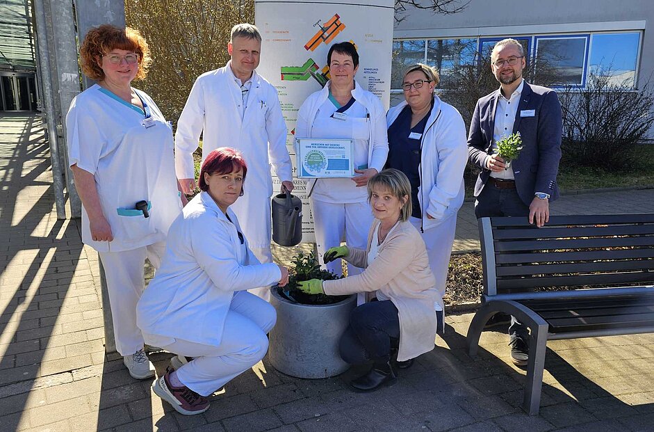 Bild zur Newsmeldung: Klinikum Mittweida pflanzt